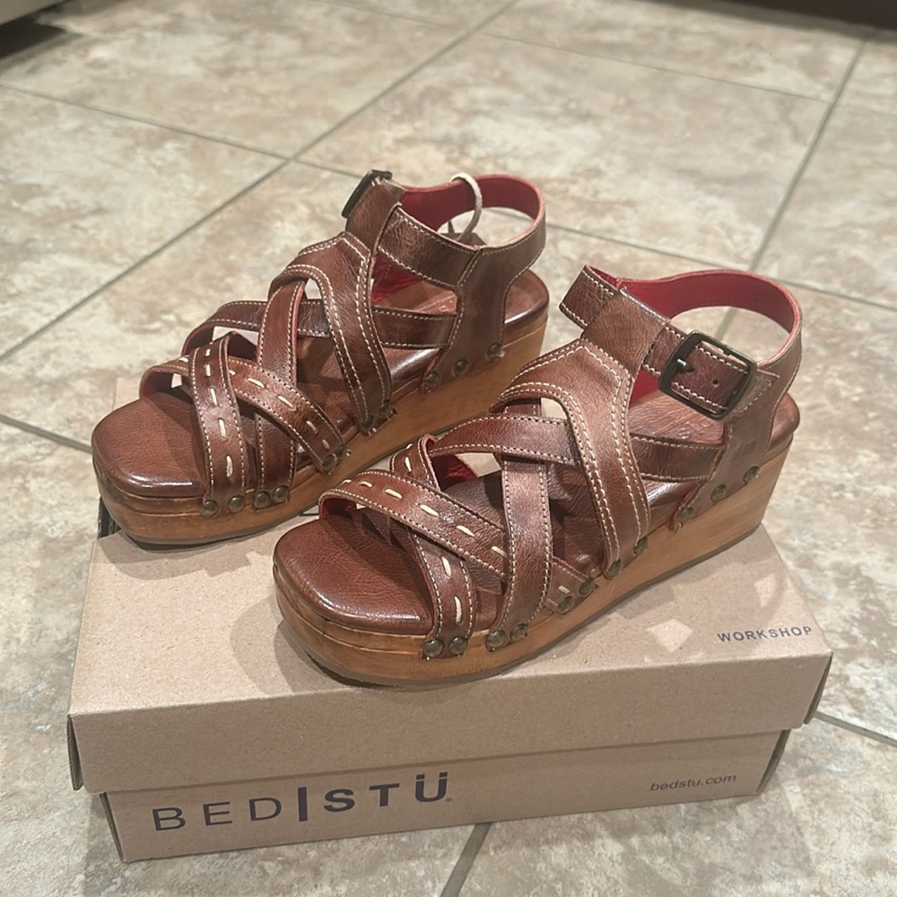 Bedstu sandals